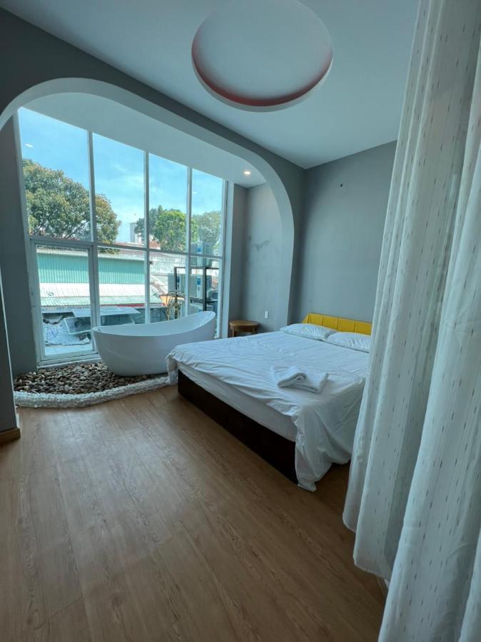 Hotel Kiss Rach Bung Binh Quan 3